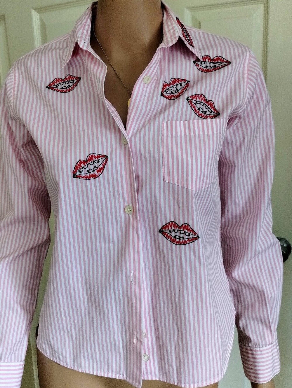 Jimi Ross Women's Pink Stripe Button-Down Shirt with Lip Embroidery XS